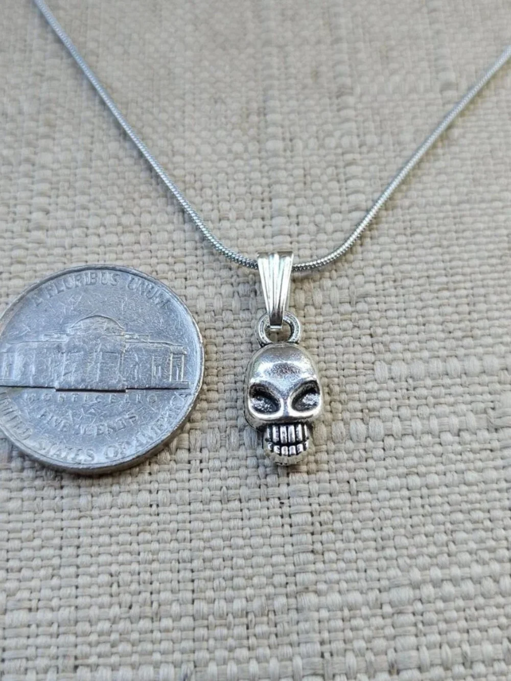 Skull Head Pendant Necklace Silver Tone Chain Fashion Jewelry Unbranded